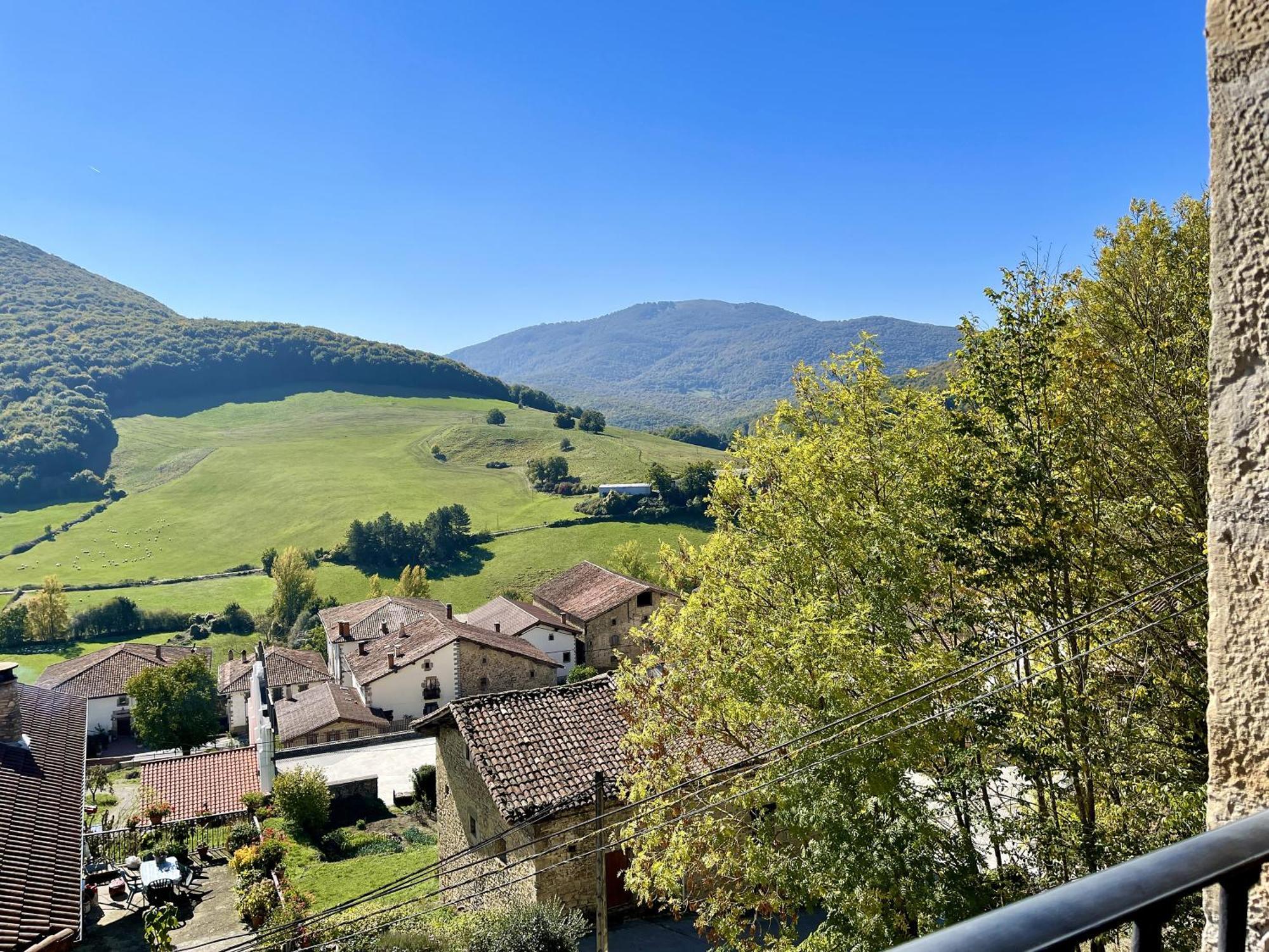 Palacio De Aralar Alta Familias Oskotz Buitenkant foto